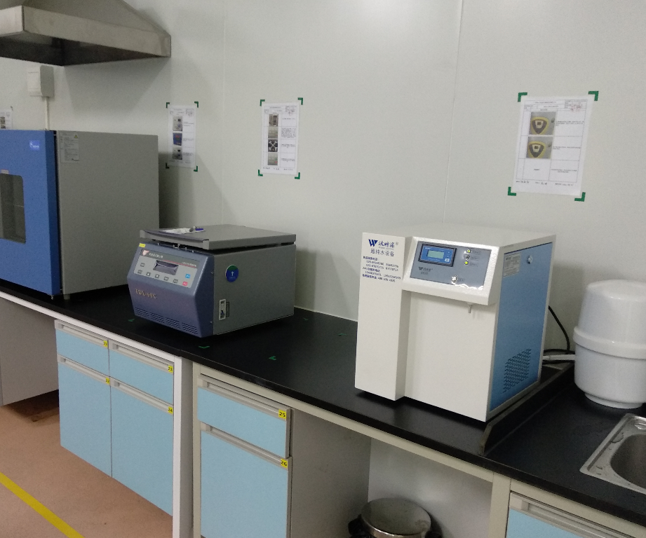 實驗(yàn)室超純水機安裝圖(tú)片 實驗室超純水機安裝圖片